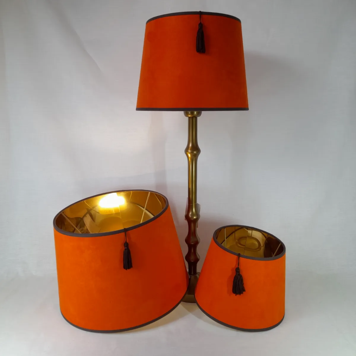Collection suédine orange pour l'abat-jour intérieur doré Hermès, à partir de 20 cm de diamètre à 40 cm en stock et sur mesure à la demande.