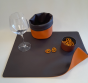 Set de table en simili cuir rectangulaire Couleur : Chocolat et orange